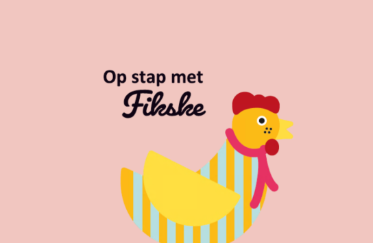 Illustratie van een gestreepte kip met rode kam en sjaal, met de tekst "Op stap met Fikske". (vergroot foto)